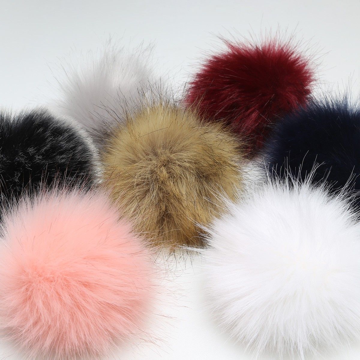 Pompon - Czarny - Image 4